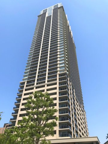 2020年3月竣工。地上50階建てのマンション